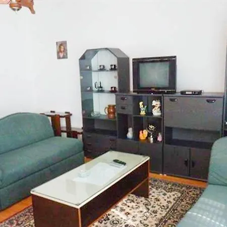 In 15325 Apartman